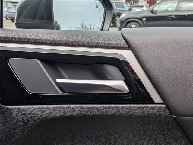 2026 Mitsubishi Outlander SE:MI30260