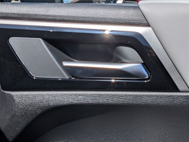 2026 Mitsubishi Outlander SE:MI30300
