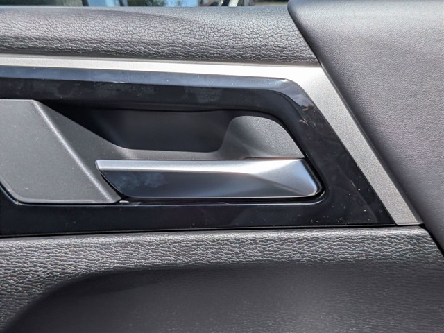 2026 Mitsubishi Outlander SE:MI30330