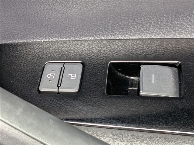 2022 Toyota Corolla Hatchback SE:01820UU