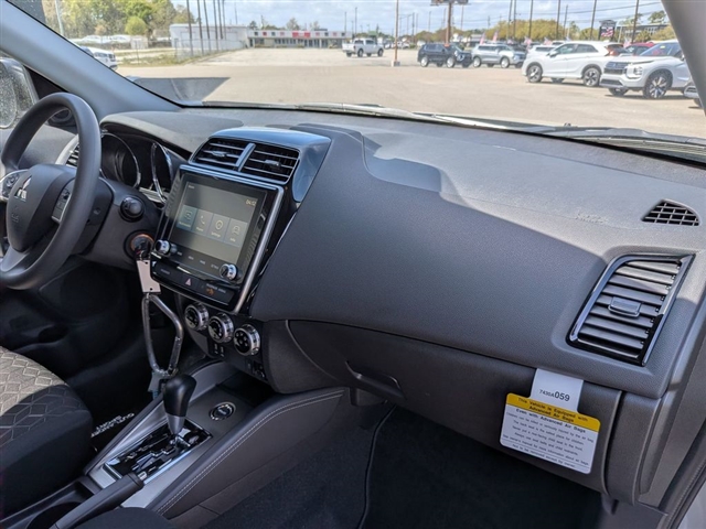2026 Mitsubishi Outlander Sport SE:MI330380
