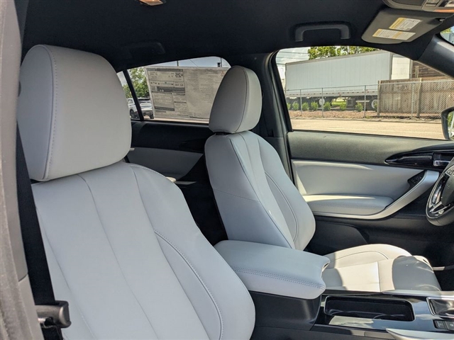 2025 Mitsubishi Eclipse Cross SEL:M241540