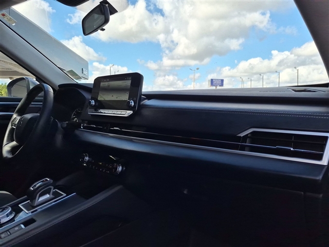 2023 Mitsubishi Outlander SE:30052N