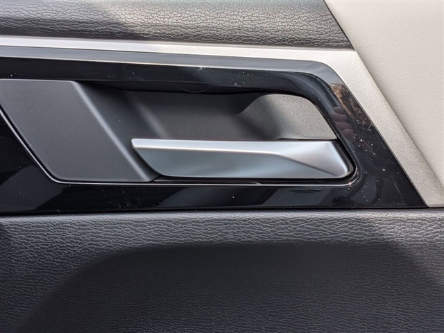 2026 Mitsubishi Outlander SE:MI30160