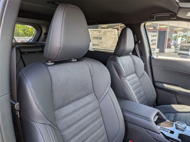2026 Mitsubishi Outlander SE:MI30420