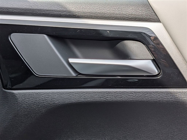 2026 Mitsubishi Outlander SE:MI30150