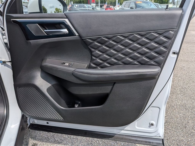 2022 Mitsubishi Outlander SEL Launch Edition:30253N