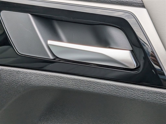 2025 Mitsubishi Outlander SEL Platinum Edition:MM139670