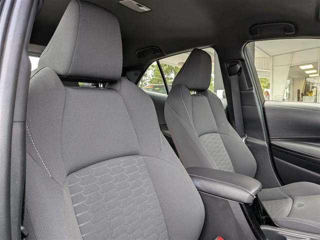 2022 Toyota Corolla Hatchback SE:01820UU