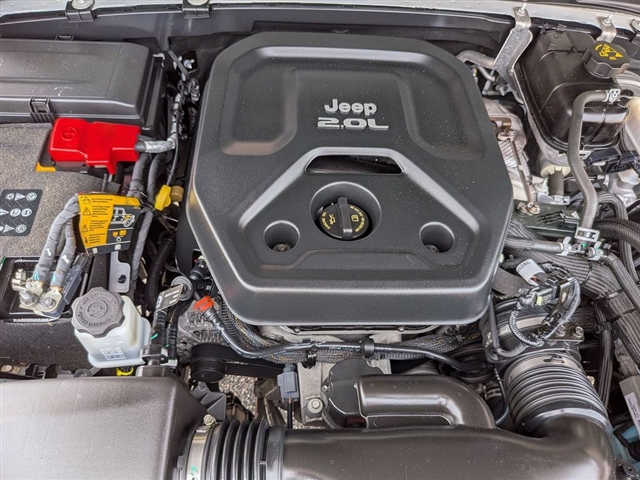 2022 Jeep Wrangler Unlimited Unlimited Sahara:02490UU