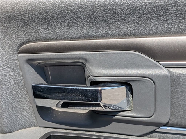 2018 RAM 1500 SLT:02170UU