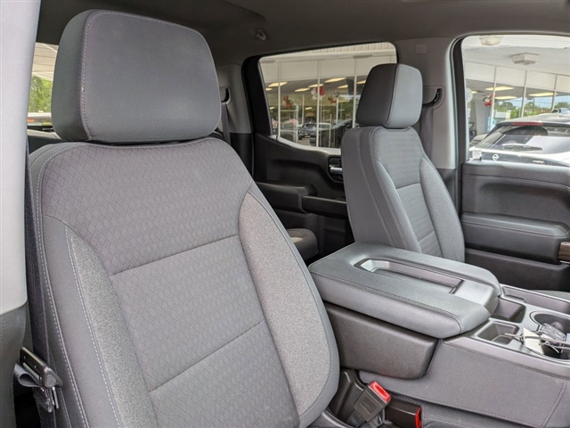 2020 Chevrolet Silverado 1500 LT:02200UU