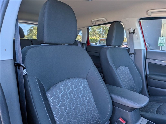 2023 Mitsubishi Outlander Sport SE:41531N