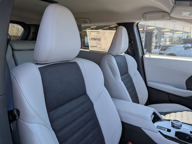 2026 Mitsubishi Outlander SE:MI30300