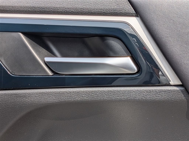 2022 Mitsubishi Outlander SEL Launch Edition:30253N