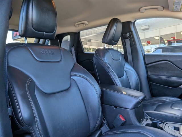 2017 Jeep Cherokee Limited:01780UU