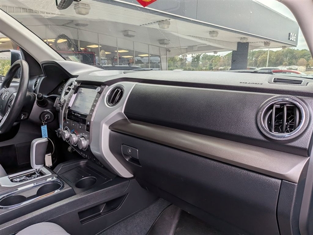 2020 Toyota Tundra SR5:01960UU