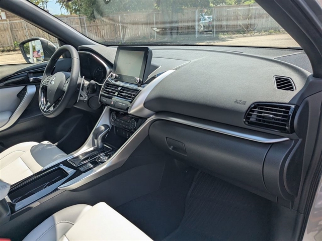 2025 Mitsubishi Eclipse Cross SEL:M241540