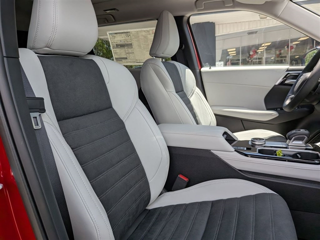 2025 Mitsubishi Outlander SE:MM39700