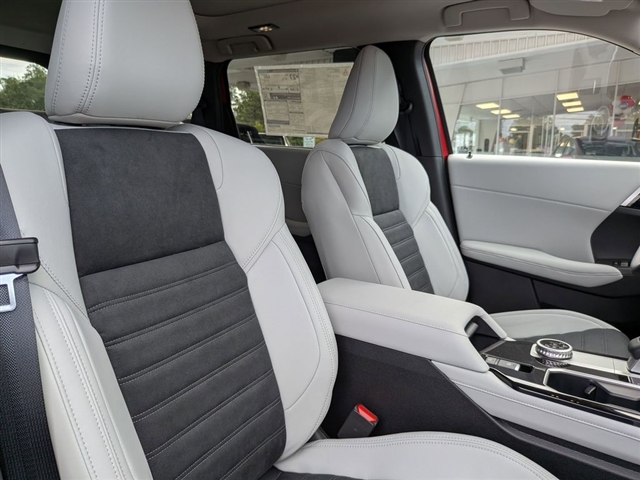 2025 Mitsubishi Outlander SE:MM39840