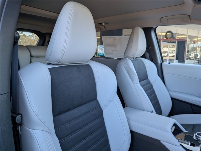 2026 Mitsubishi Outlander SE:MI30090