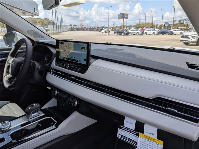 2026 Mitsubishi Outlander SE:MI30280