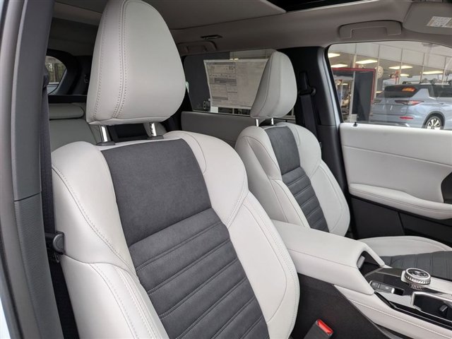 2026 Mitsubishi Outlander SE:MI30130