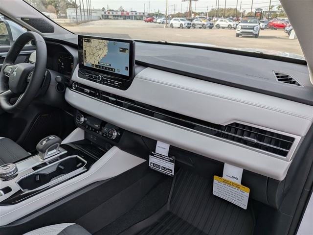 2026 Mitsubishi Outlander SE:MI30160