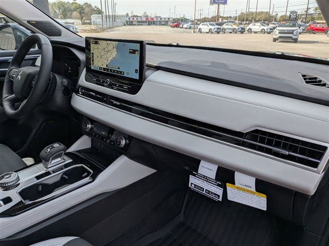 2026 Mitsubishi Outlander SE:MI30170