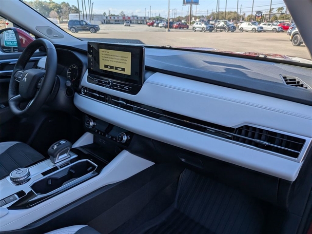 2026 Mitsubishi Outlander SE:MI30050