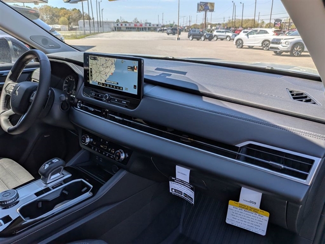 2026 Mitsubishi Outlander SE:MI130320