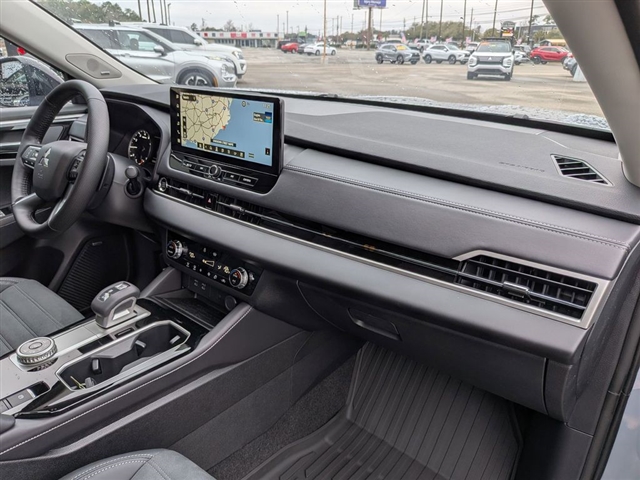 2026 Mitsubishi Outlander SE:MI130110