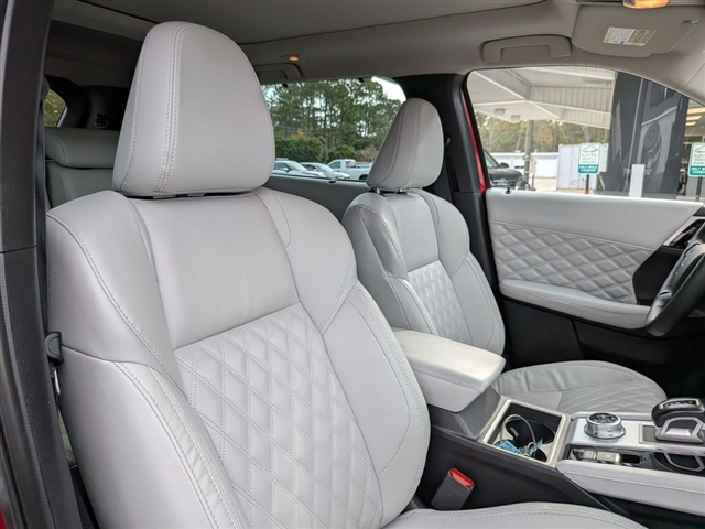 2023 Mitsubishi Outlander SE:39881N