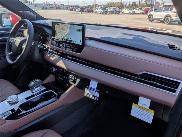 2026 Mitsubishi Outlander Black Edition:MI30060