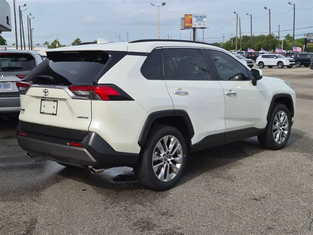 2020 Toyota RAV4 Limited:02570UU