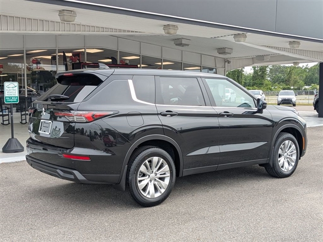 2025 Mitsubishi Outlander ES:MM39460
