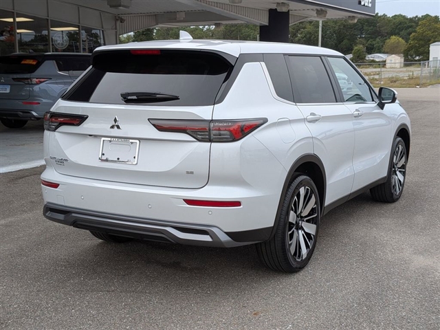 2025 Mitsubishi Outlander SE:MM39970