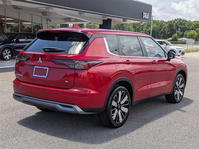 2025 Mitsubishi Outlander SE:MM39700