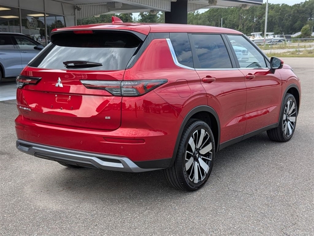 2025 Mitsubishi Outlander SE:MM39840