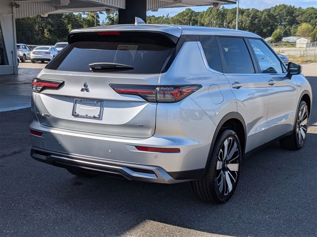 2025 Mitsubishi Outlander SE:MM39940