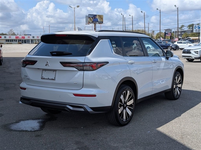 2026 Mitsubishi Outlander SE:MI30280