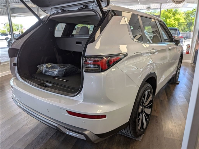2026 Mitsubishi Outlander SE:MI30390