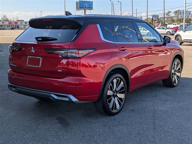 2026 Mitsubishi Outlander Black Edition:MI30060