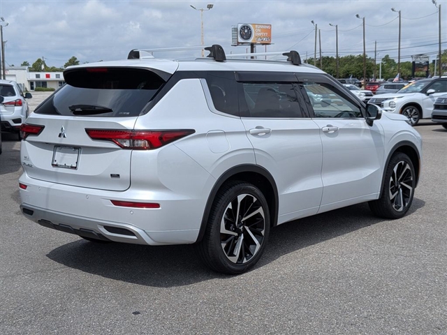 2022 Mitsubishi Outlander SEL Launch Edition:30253N