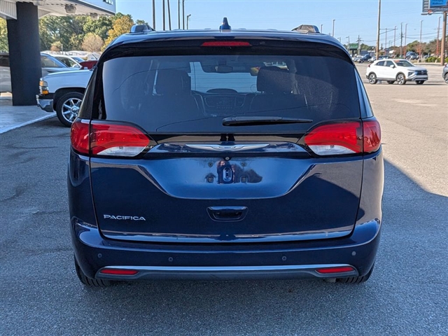 2017 Chrysler Pacifica Touring-L Plus:01870UU