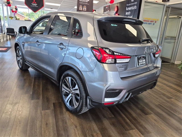 2027 Mitsubishi Outlander Sport ES:MI230590