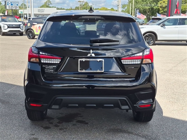 2027 Mitsubishi Outlander Sport LE:MI230580