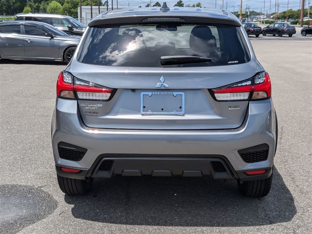 2025 Mitsubishi Outlander Sport LE:MM339540