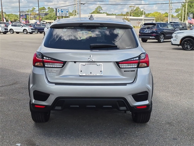 2027 Mitsubishi Outlander Sport LE:MI330610
