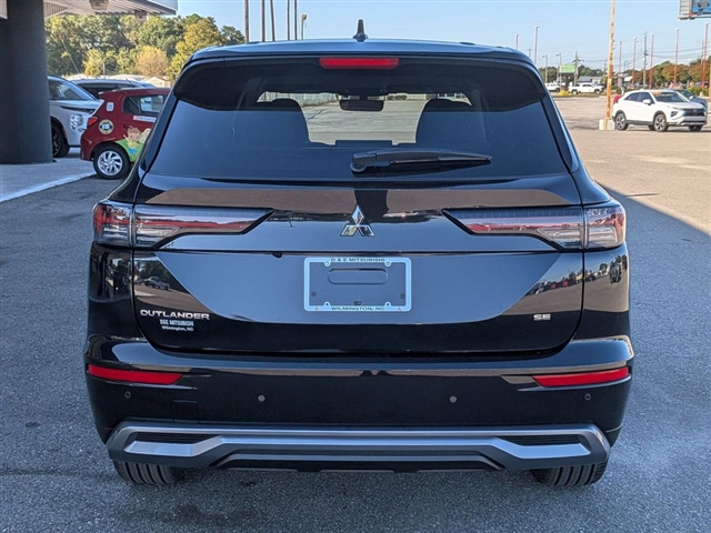 2025 Mitsubishi Outlander SE:MM39990